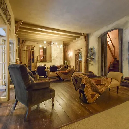 Vintage Escape With Modern Luxury, Cleaning Included * Alphen (North Brabant)