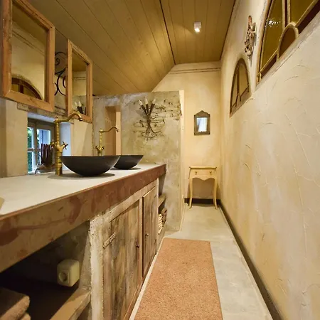 Ferienhaus Vintage Escape With Modern Luxury, Cleaning Included *