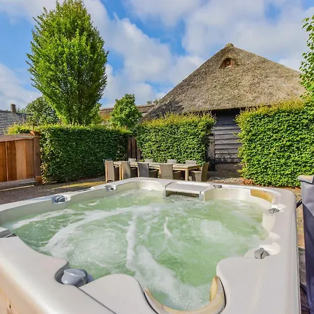 Vintage Escape With Modern Luxury, Cleaning Included * Alphen (North Brabant)