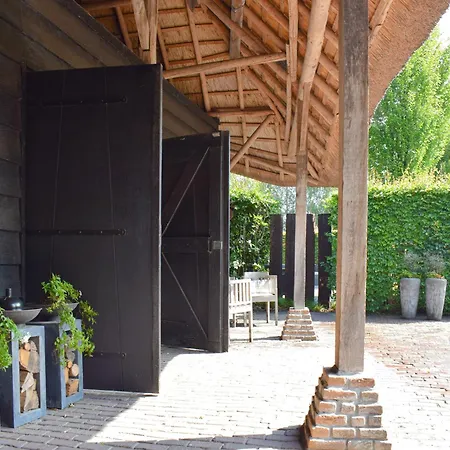 In Near Het Beach, Cleaning Included Ferienhaus